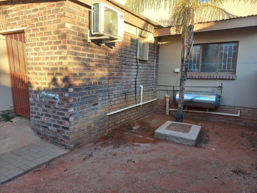 5 Bedroom Property for Sale in Blydeville Northern Cape